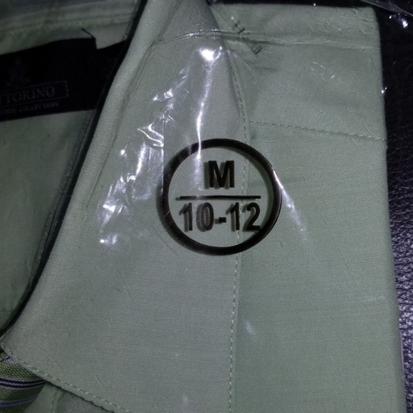 Button down shirt - Picture 2 of 5